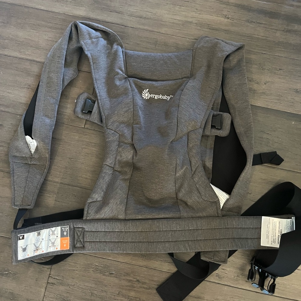 Ergobaby Heather Gray embrace Carrier